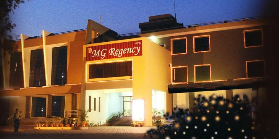 ホテル Mg Regency Baddi エクステリア 写真